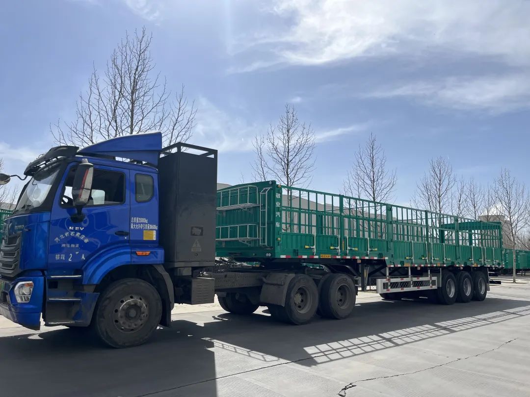 栏板式半挂车,厢式运输半挂车,低平板半挂车